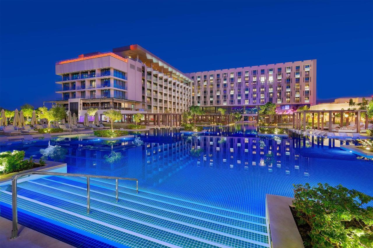 W Muscat Hotel Exterior photo